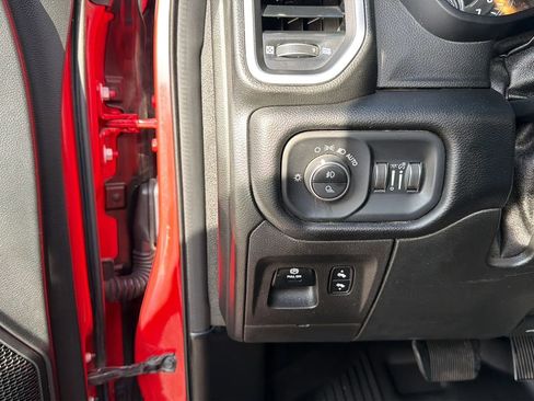 Used 2019 RAM 1500 Big Horn image 84