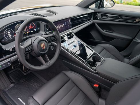 Used 2026 Porsche Panamera 4 AWD/4WD image 4