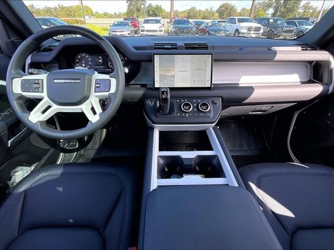 Used 2025 Land Rover Defender 110 S AWD/4WD image 18