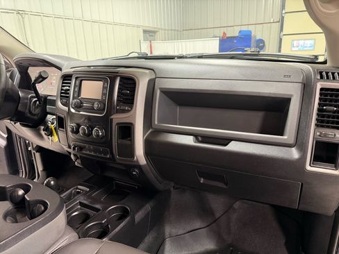 Used 2015 RAM 2500 Tradesman w/ Chrome Appearance Group image 19