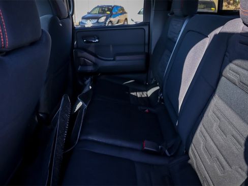 Used 2024 Nissan Frontier PRO-4X w/ Technology Package image 23