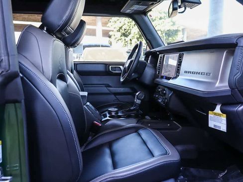 New 2025 Ford Bronco Outer Banks image 17