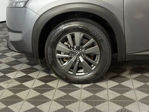 Used 2025 Nissan Pathfinder SV FWD image 11