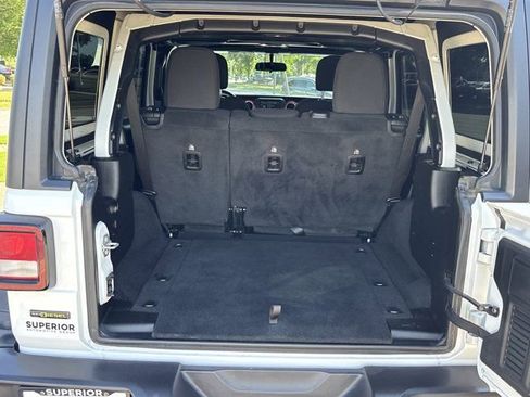 Used 2021 Jeep Wrangler Unlimited Rubicon AWD/4WD image 8