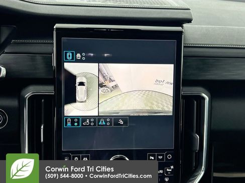 Used 2025 GMC Acadia Elevation w/ Elevation Premium Package AWD/4WD image 9