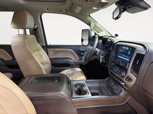 Used 2019 GMC Sierra 3500 Denali w/ Duramax Plus Package AWD/4WD image 16
