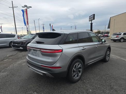Used 2023 Lincoln Corsair AWD w/ Equipment Group 101A image 4