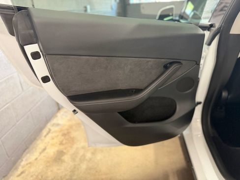 Used 2023 Tesla Model Y Long Range AWD/4WD image 16