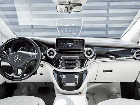 Used 2021 Mercedes-Benz Metris Passenger w/ Premium Safety Package image 69