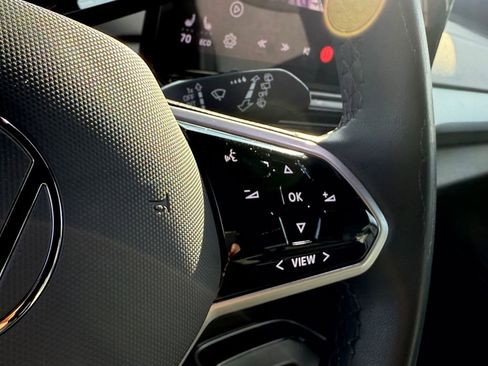 Used 2023 Volkswagen ID.4 Pro image 20