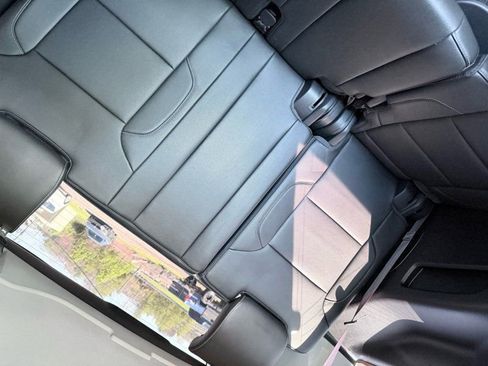 Used 2016 Chevrolet Tahoe LT w/ Luxury Package image 12