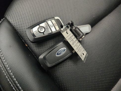Certified 2022 Ford Escape SEL FWD image 41