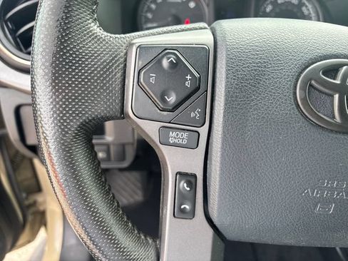 Used 2019 Toyota Tacoma TRD Sport w/ Technology Package AWD/4WD image 15