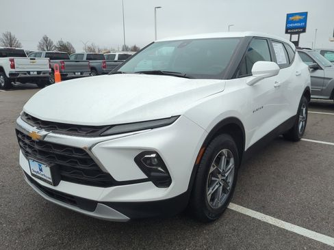 Certified 2023 Chevrolet Blazer LT image 3