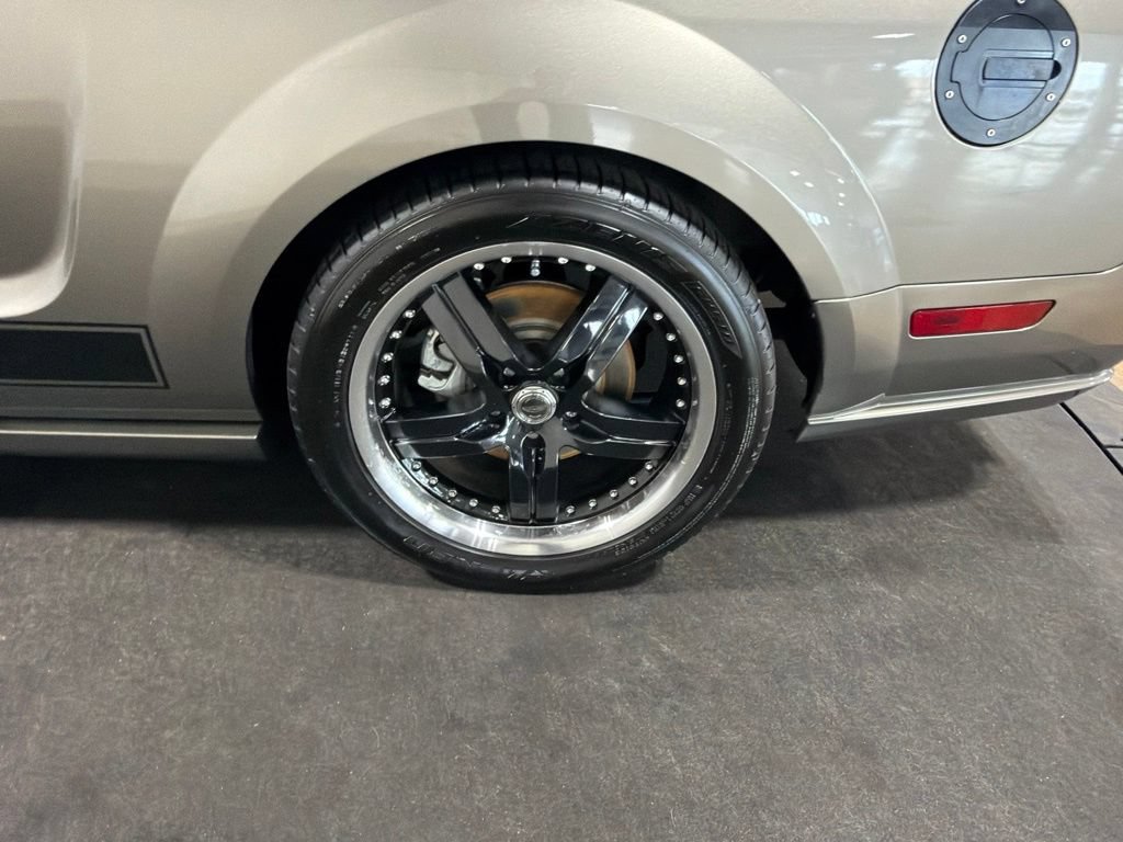Used 2005 Ford Mustang GT RWD image 27