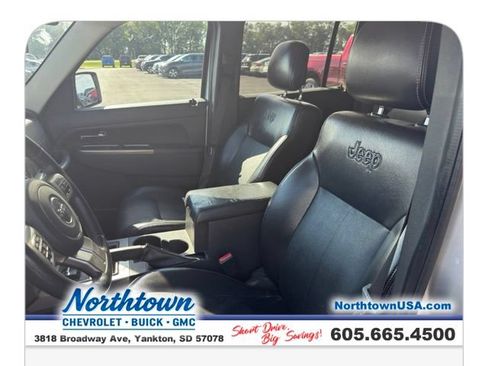 Used 2012 Jeep Liberty Limited AWD/4WD image 13