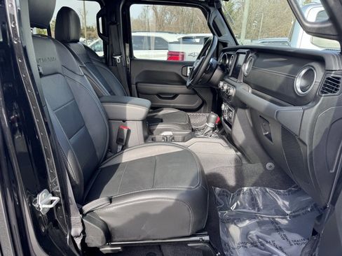Used 2021 Jeep Gladiator Overland w/ Popular Equipment Package image 23