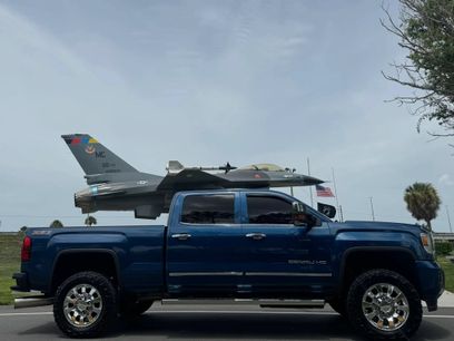Used 2015 GMC Sierra 2500 Denali w/ Duramax Plus Package