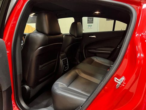 Used 2020 Dodge Charger SXT w/ Leather Interior Group RWD image 18