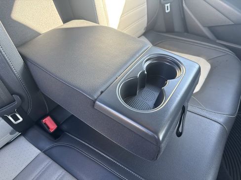 Used 2018 Volkswagen Passat 3.6 image 37