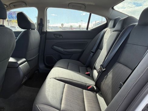 Used 2025 Nissan Altima 2.5 SV image 25