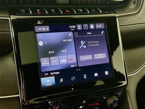 Used 2023 Jeep Grand Cherokee L Laredo image 7