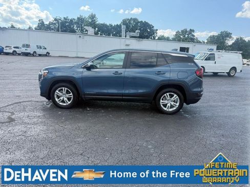 Used 2024 GMC Terrain SLE AWD/4WD image 3