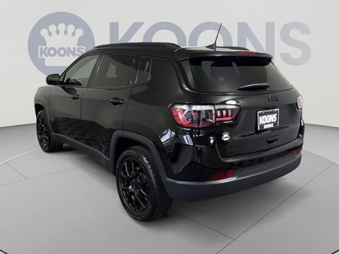 Used 2022 Jeep Compass Latitude w/ Convenience Group AWD/4WD image 4