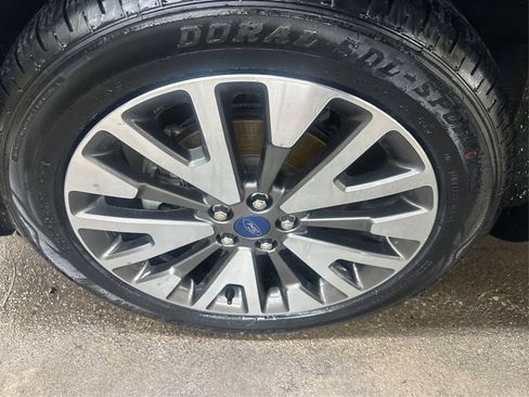 Used 2020 Ford Escape Titanium image 19