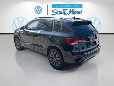 Used 2024 Volkswagen Taos S FWD image 5