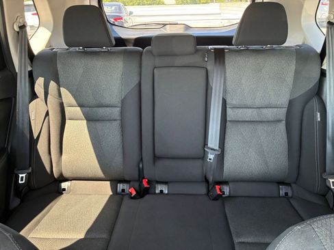 Used 2025 Nissan Rogue SV AWD/4WD image 40
