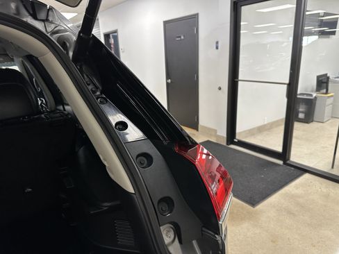 Used 2018 Nissan Rogue SL image 71