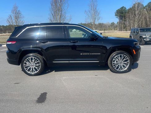 New 2026 Jeep Grand Cherokee Summit w/ Adv Protech Group IV AWD/4WD image 8