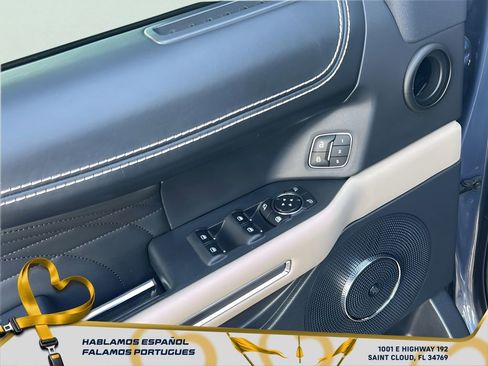 Used 2022 Ford Expedition Platinum image 9