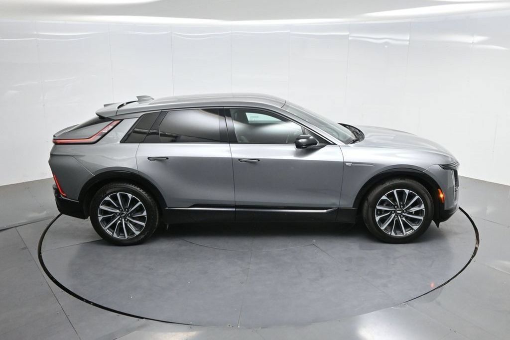 Used 2024 Cadillac Lyriq Sport RWD image 51