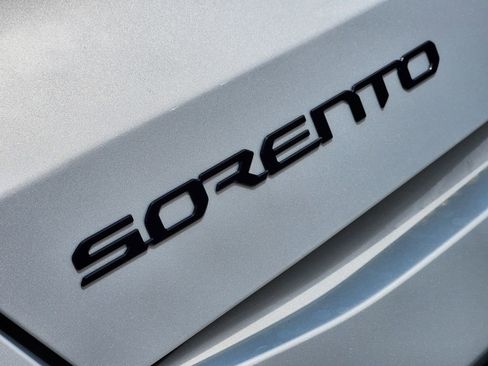 New 2026 Kia Sorento SX image 8