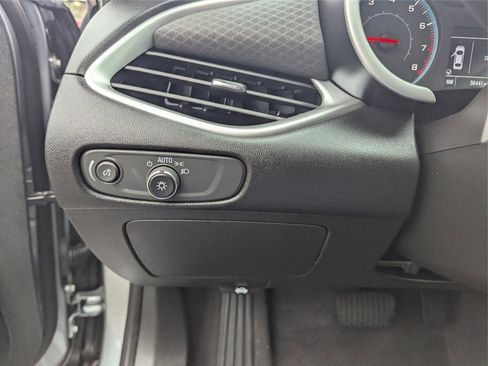 Used 2024 Chevrolet Malibu LT image 27