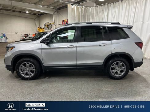 Certified 2025 Honda Passport TrailSport image 4