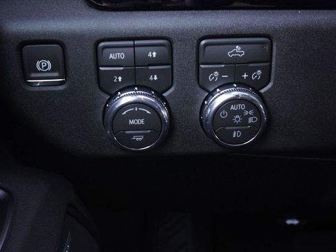 New 2026 GMC Sierra 1500 Elevation image 21