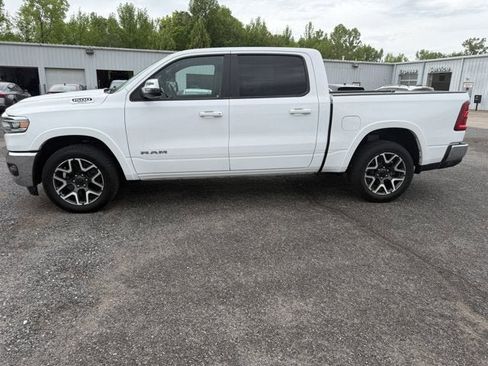Used 2025 RAM 1500 Laramie AWD/4WD image 2