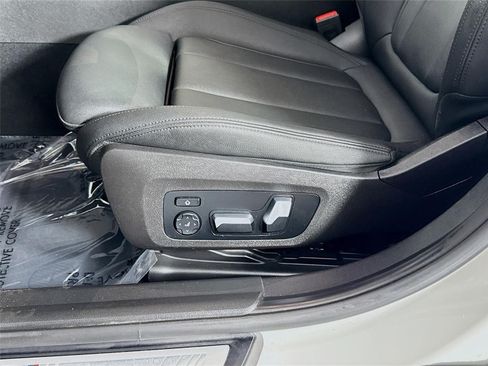 Used 2020 BMW 330i Sedan w/ M Sport Package RWD image 22