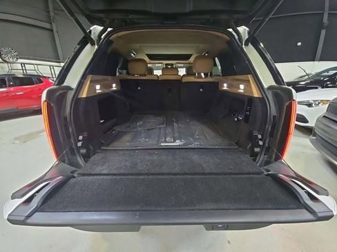 Used 2024 Land Rover Range Rover SE image 5