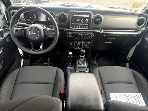 Used 2023 Jeep Wrangler Unlimited w/ Sun & Screen Package AWD/4WD image 25