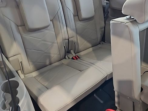 New 2026 Volkswagen Atlas SE image 19