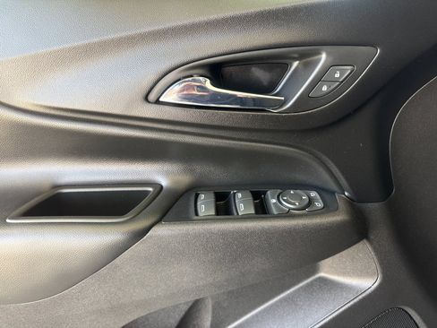 Used 2019 Chevrolet Equinox LT AWD/4WD image 10