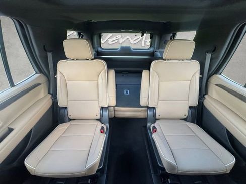 Used 2022 Chevrolet Tahoe Premier RWD image 22