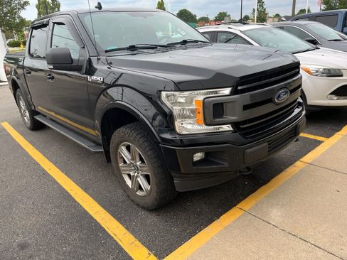 Used 2018 Ford F150 XLT w/ Equipment Group 302A Luxury AWD/4WD image 19