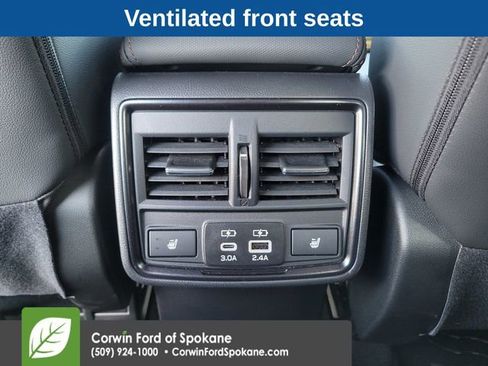 Used 2025 Subaru Forester Touring w/ Popular Package - Touring AWD/4WD image 14