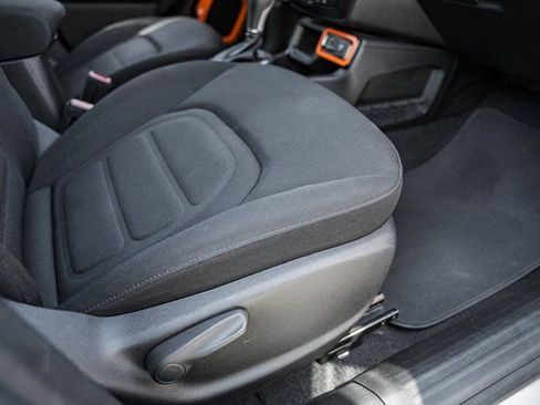 Used 2020 Jeep Renegade Latitude w/ UConnect 8.4 Nav Group image 36