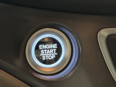 Used 2017 Honda Pilot EX image 16